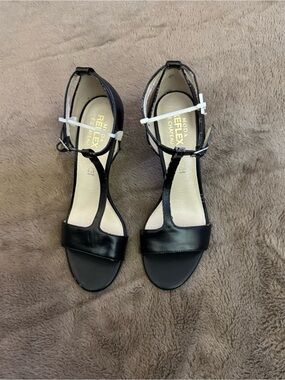 le chateau leather Black T-Strap Open-Toe Heels with Ankle Strap